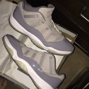 Jordan 11 low cool grey